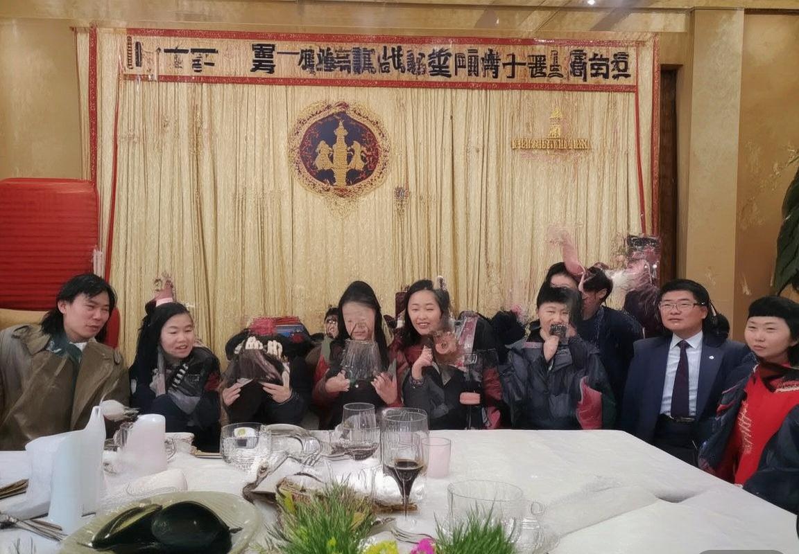 克里斯·保罗首冠梦碎，太阳队季后赛失利后的重建抉择(图1)